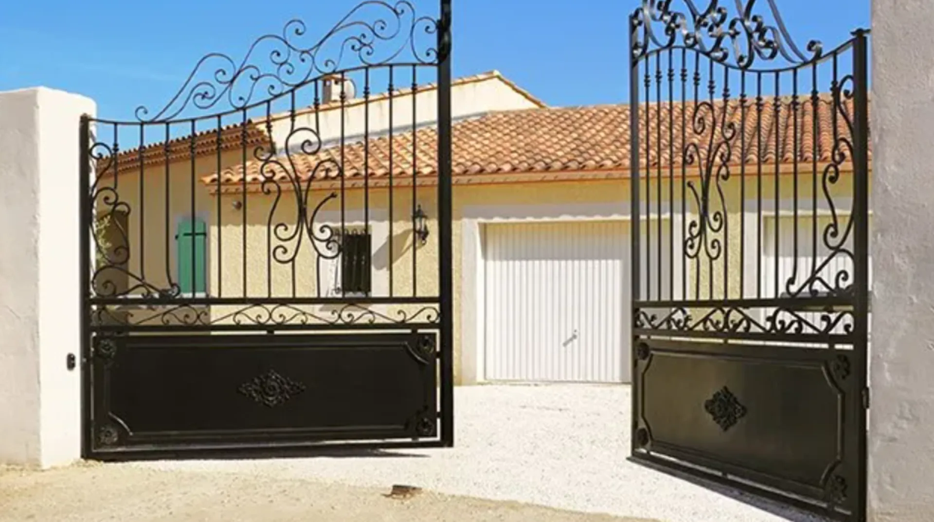 Devis gratuit pour thermolaquage de portail métal à Salon de Provence