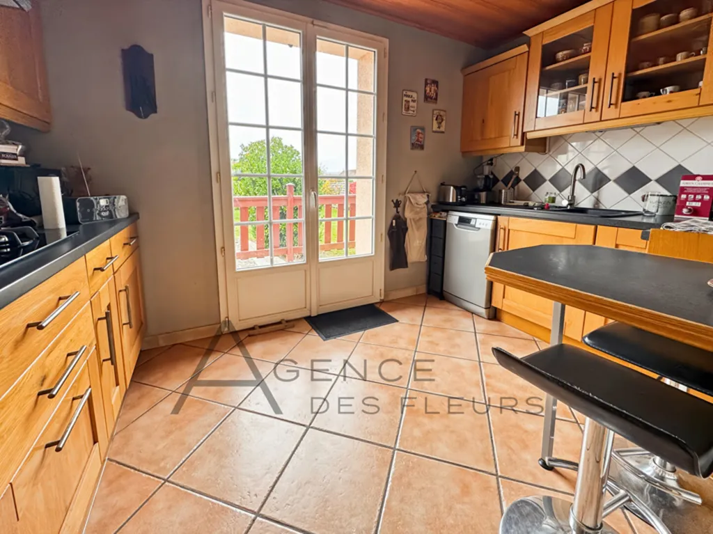 À vendre, maison de 94 m² sur un terrain de 1233 m²sur la commune de Saint-Aubin-les-Elbeuf