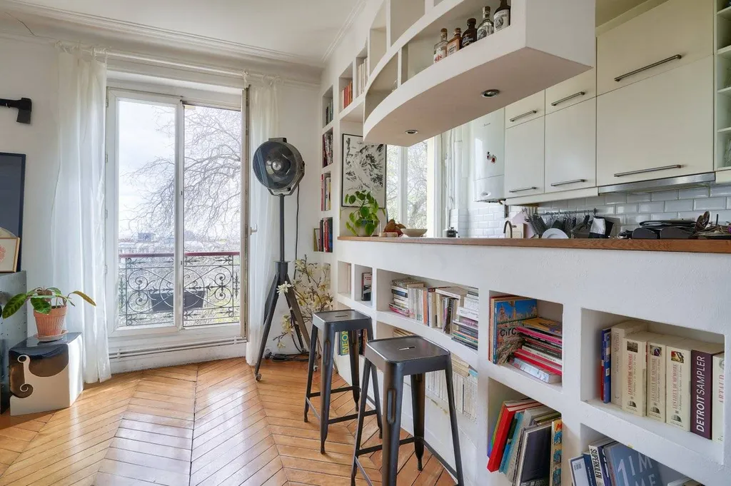 A Vendre, 2 Pièces vue dégagée sur Paris, 75018 Paris