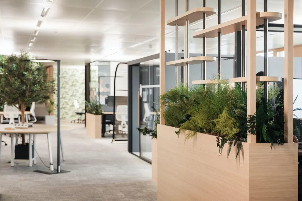 Jardinière design végétal – jardinière décorative sans entretien à Marseille, Région PACA pour bureaux, terrasses et espaces professionnels végétalisés.