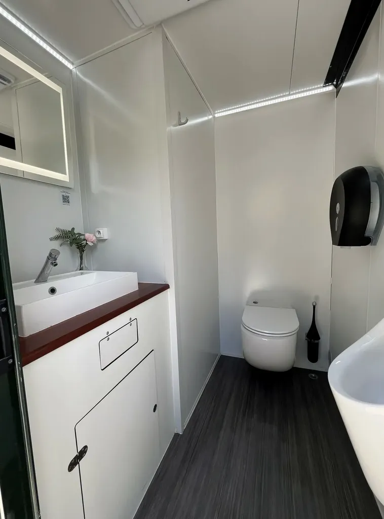Location de Sanitaires Événementiels haut de gamme une solution clé en main à Chambéry et partout en Auvergne Rhone Alpes