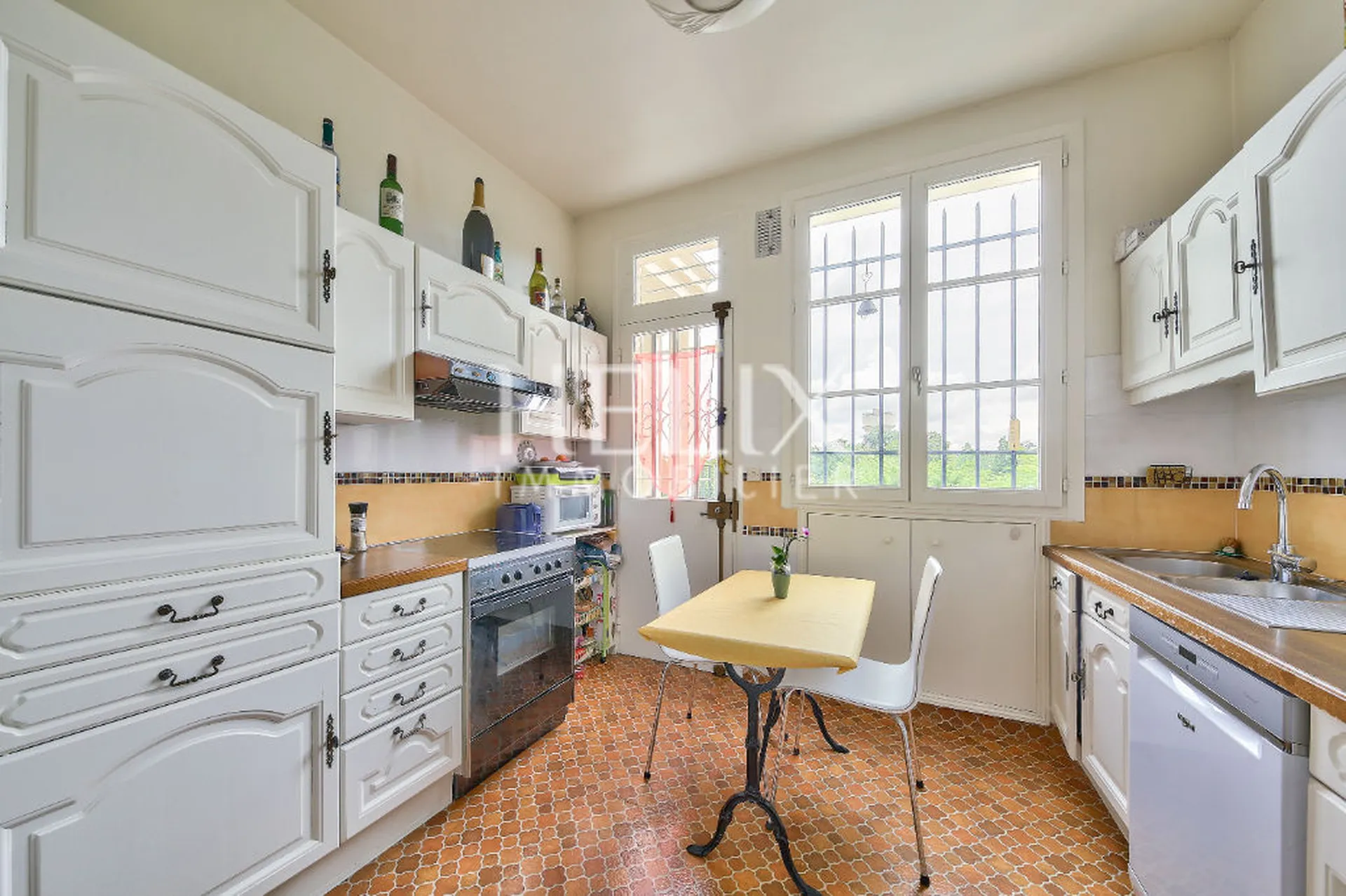 Appartement 5 pièces de 127 M² avec balcon