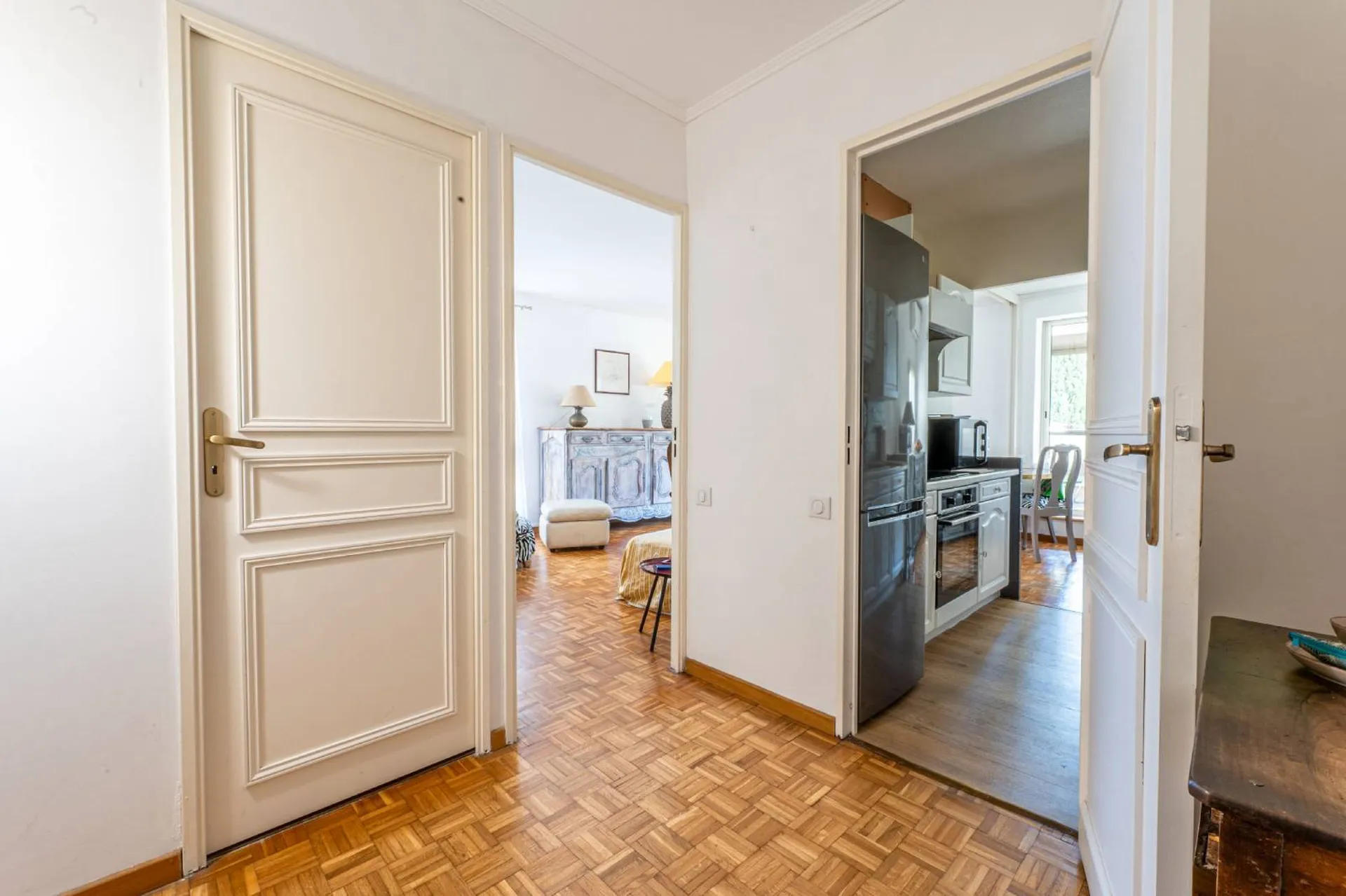 Appartement Cassis  T4 en rez-de-chaussée surélevé avec loggia dans résidence sécurisée avec parking