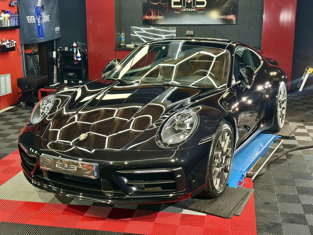 Spécialiste du traitement céramique et de la protection carrosserie sur Porsche à Vaugneray proche Mornant 
