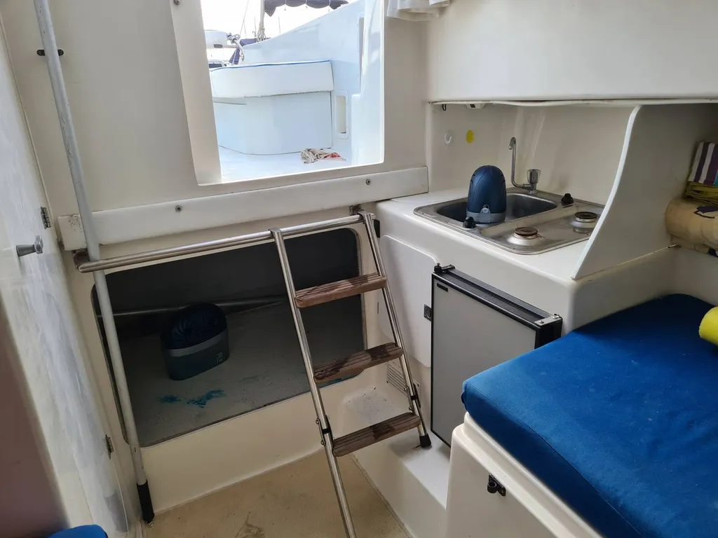 Bateau vedette avec cabines à vendre d'occasion Toulon