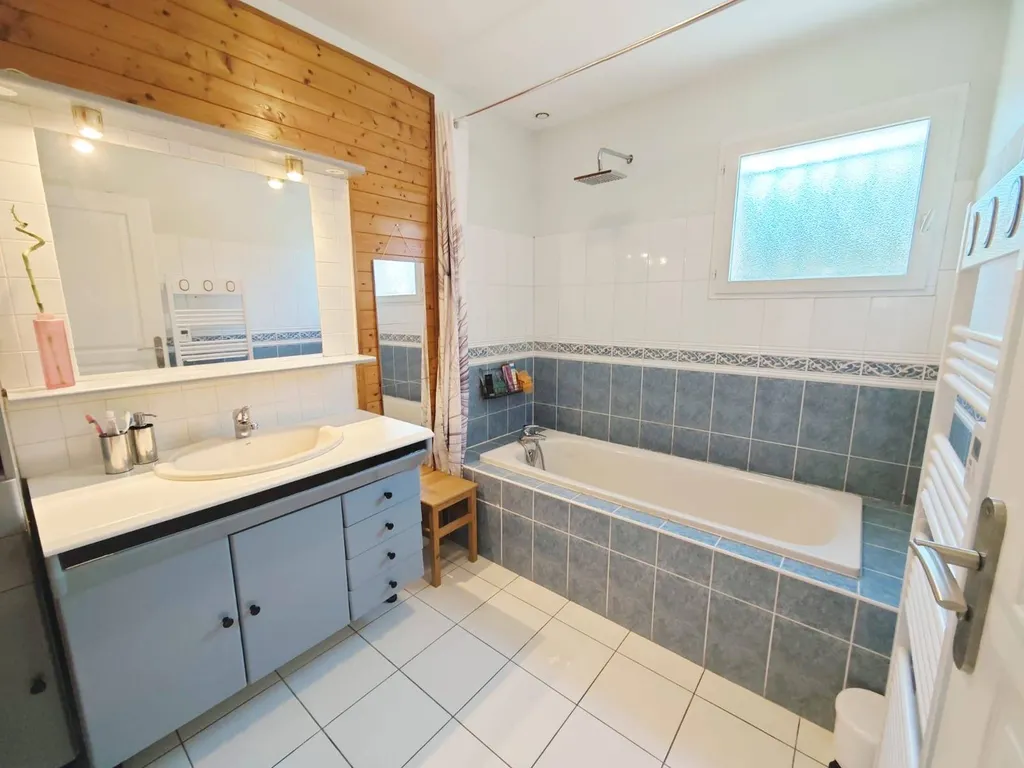 maison de plain pied sur cestas avec piscine