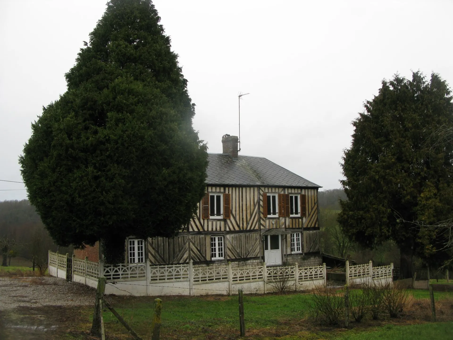 FERME A VENDRE PROCHE LISIEUX; CALVADOS 14, PAYS D'AUGE