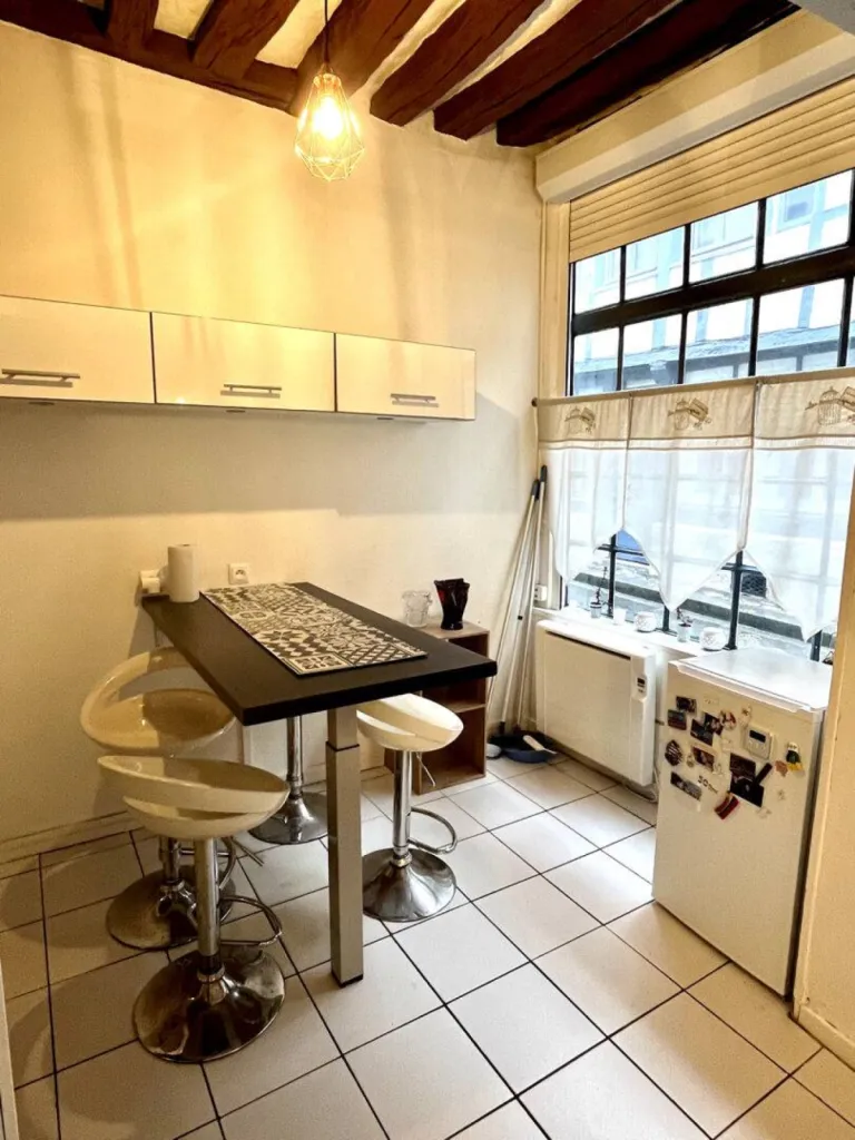 Situé au rez-de-chaussée