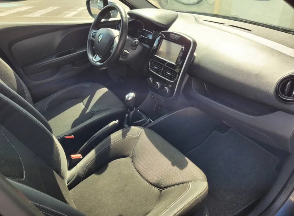 CLIO IV BUSINESS OCCASION TCE 90 ENERGY ESSENCE PRÈS DE TOULOUSE A PLAISANCE DU TOUCH