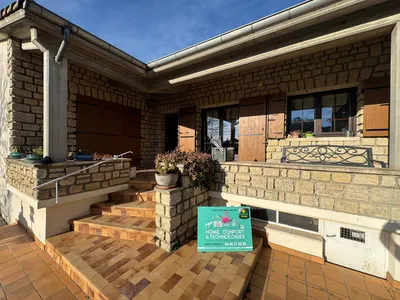 Installation de volets en fibre de verre sur mesure à Nîmes dans le Gard