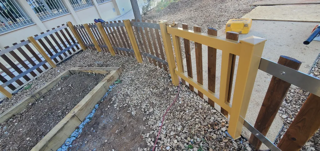 Conception d’une clôture norme PMI dans une école à Toulon