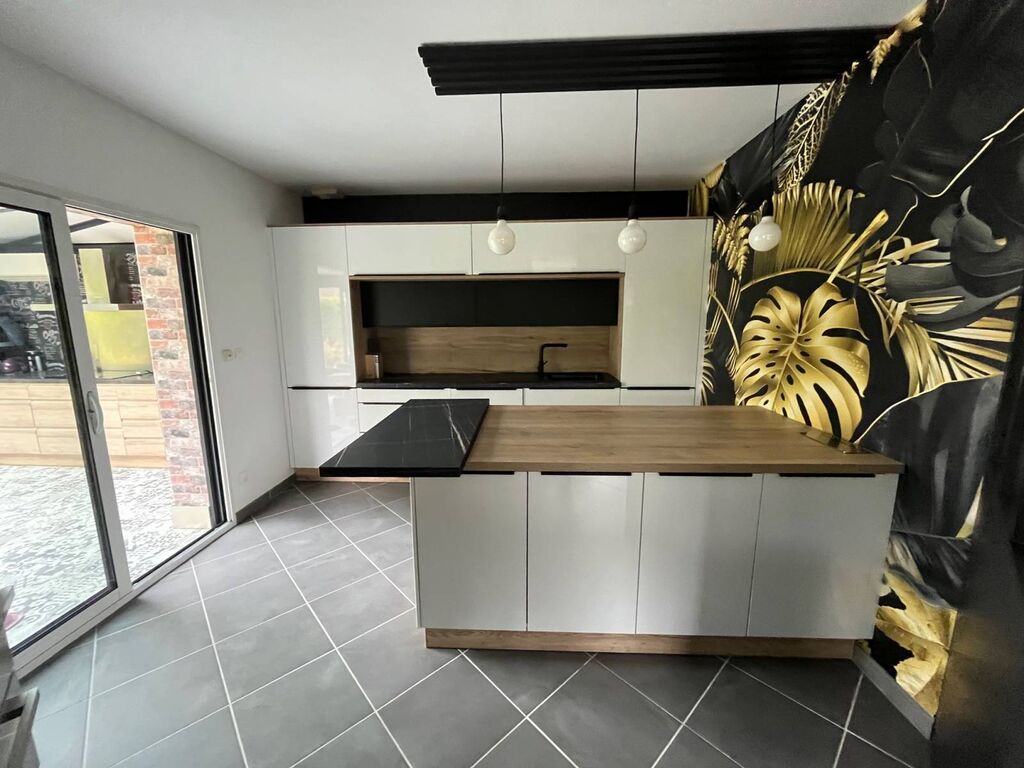 Pavillon contemporain de 2008, à vendre, en excellent état avec vue dégagée, 76480