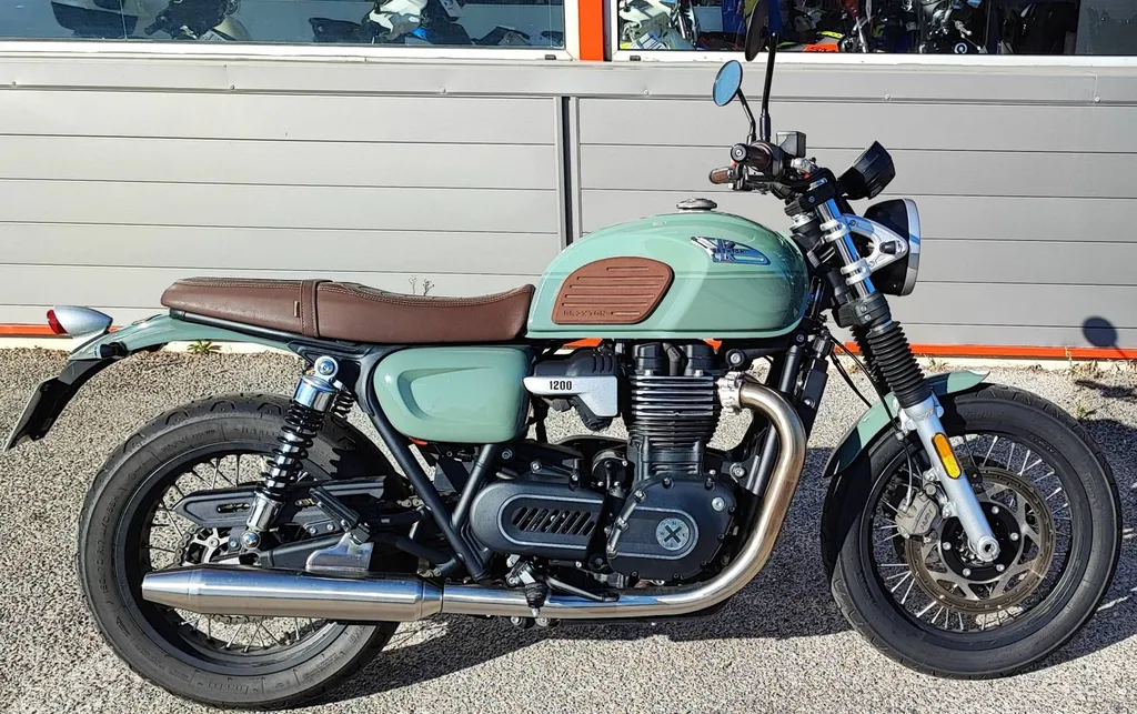 BRIXTON CROMWELL 1200 du 09/2022 avec 2900 KM