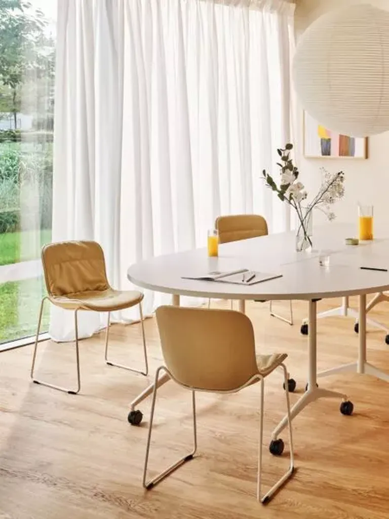 Maltic gamme de chaises & sièges pro en région PACA : confort, modularité, matériaux durables pour vos espaces professionnels.