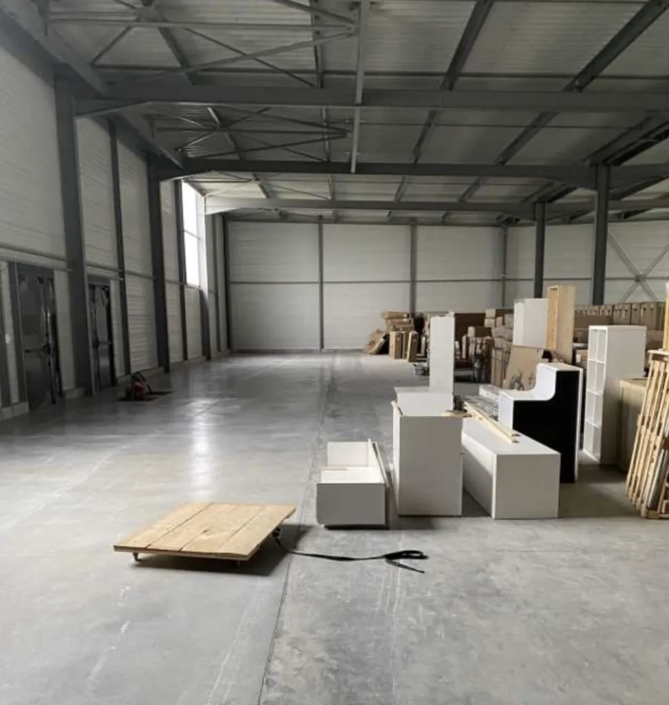 IFS - LOCAUX D'ACTIVITES DE 1 000 M²