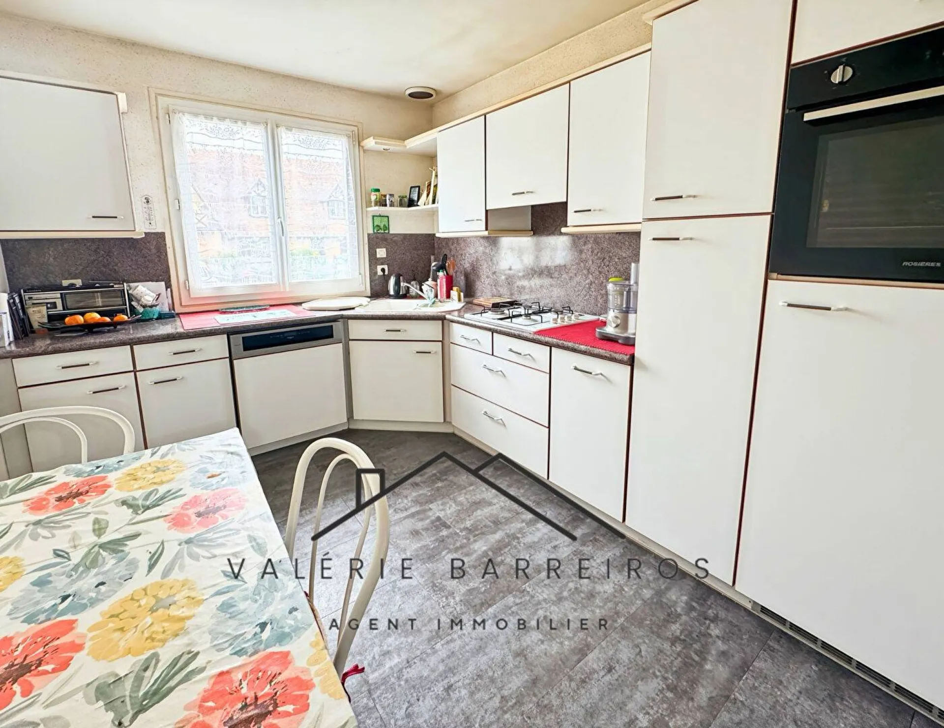 A vendre maison de 112 m2 édifiée sur 559 m2 de terrain sur la commune de SAINT AUBIN LES ELBEUF 76410