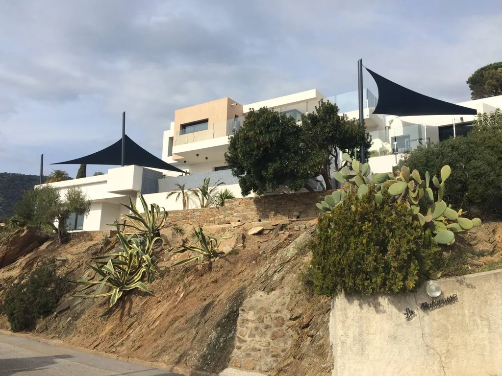 Voile d'ombrage sur mesure Hyères 