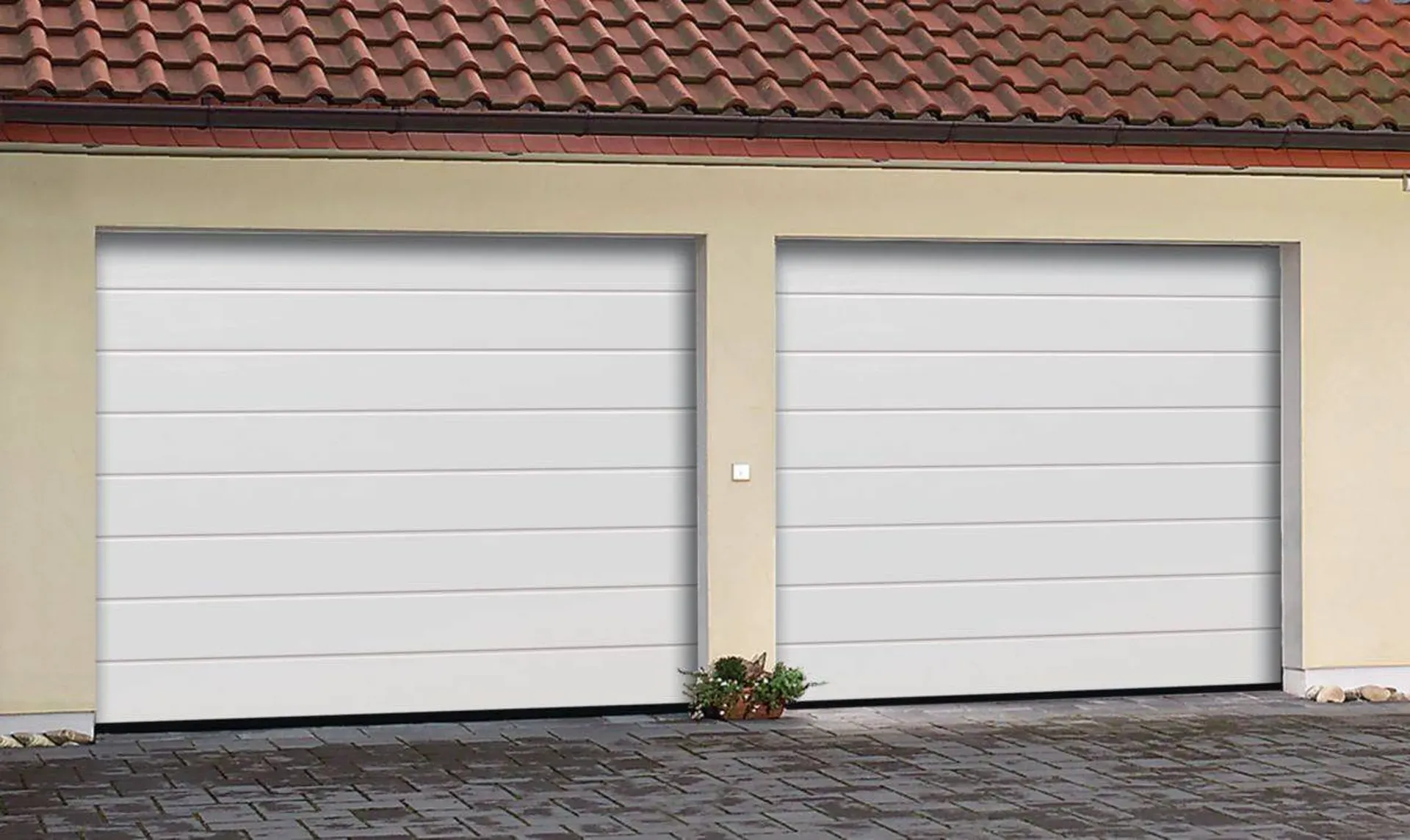 Rénovation d’un double portail de garage pour sécuriser l’accès d’une maison à Villefranche-sur-Saône (Rhône 69)