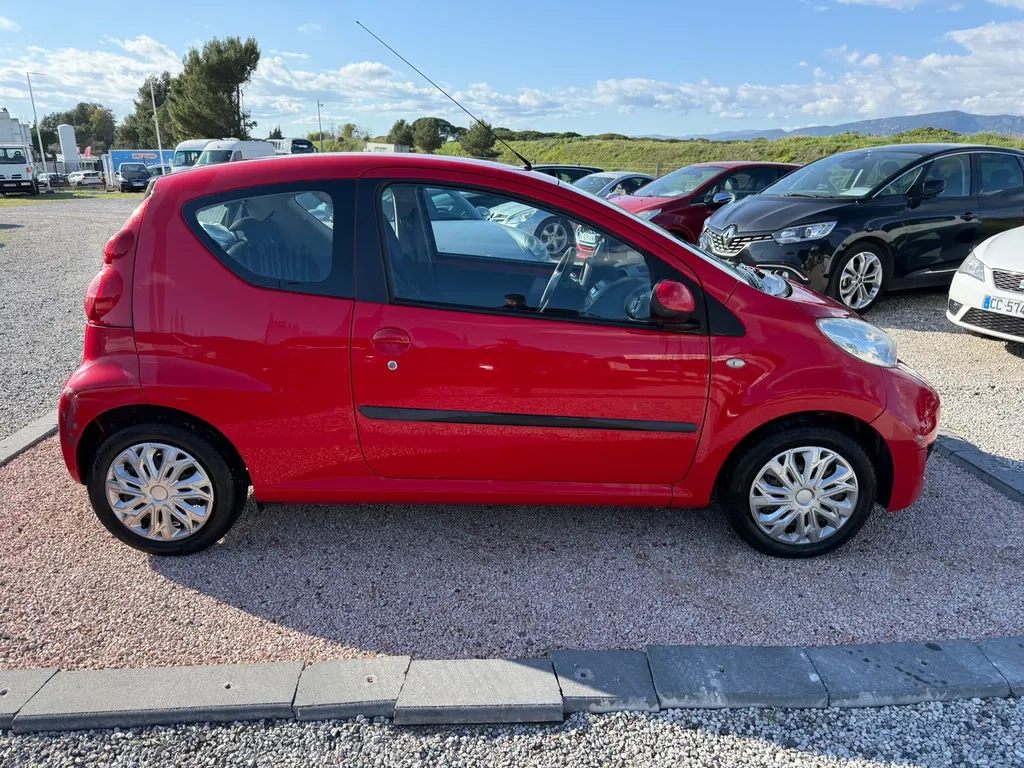 PEUGEOT 107 3 Portes 1.4 HDI 54CV 