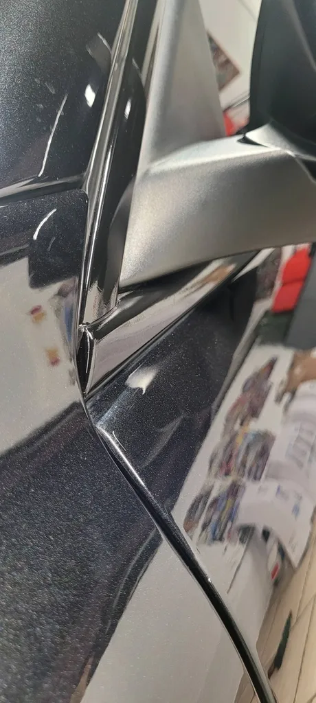 Suppression de Chrome sur éléments extérieurs de véhicules