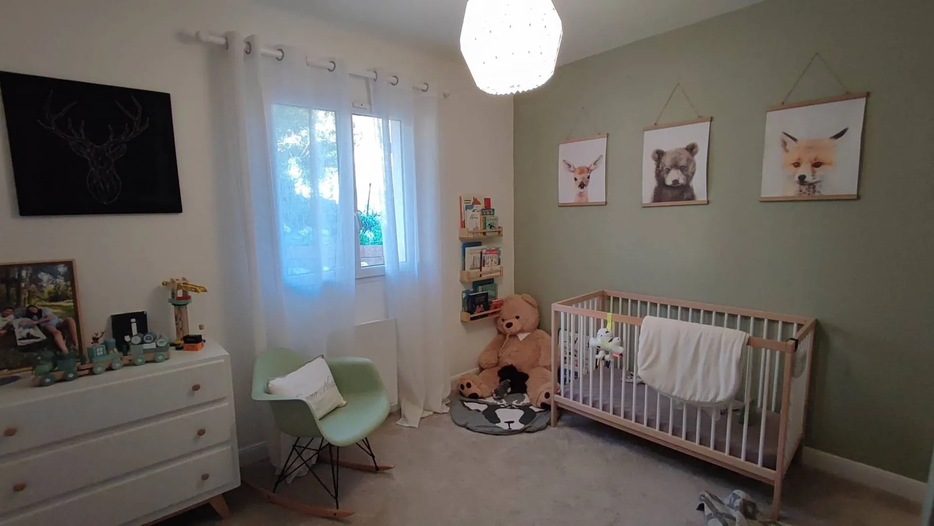 Vente maison individuelle T3/4 Cassis  en très bon état avec parkings sur terrain plat et clos