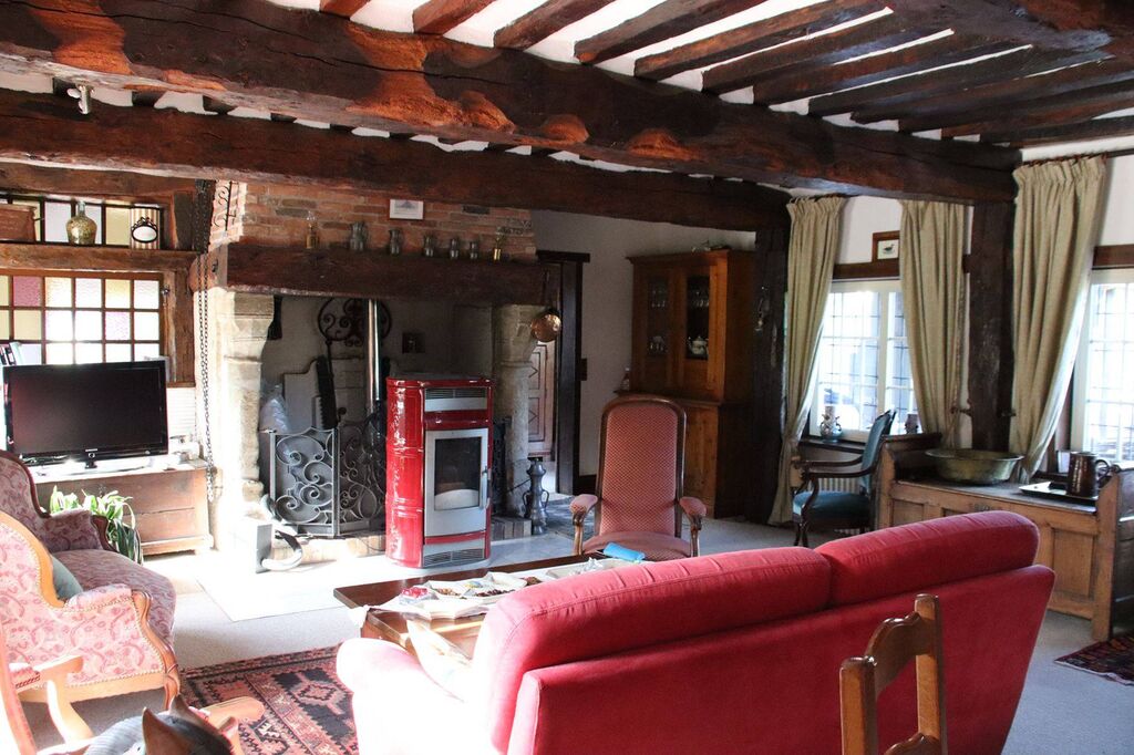 A acquérir propriété à colombages avec dépendance proche Pont-Audemer 27500