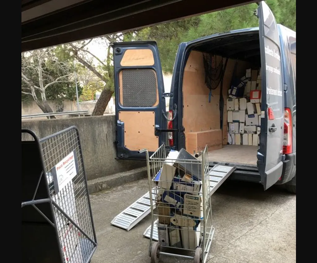 recyclage de papiers de bureau sur Vitrolles