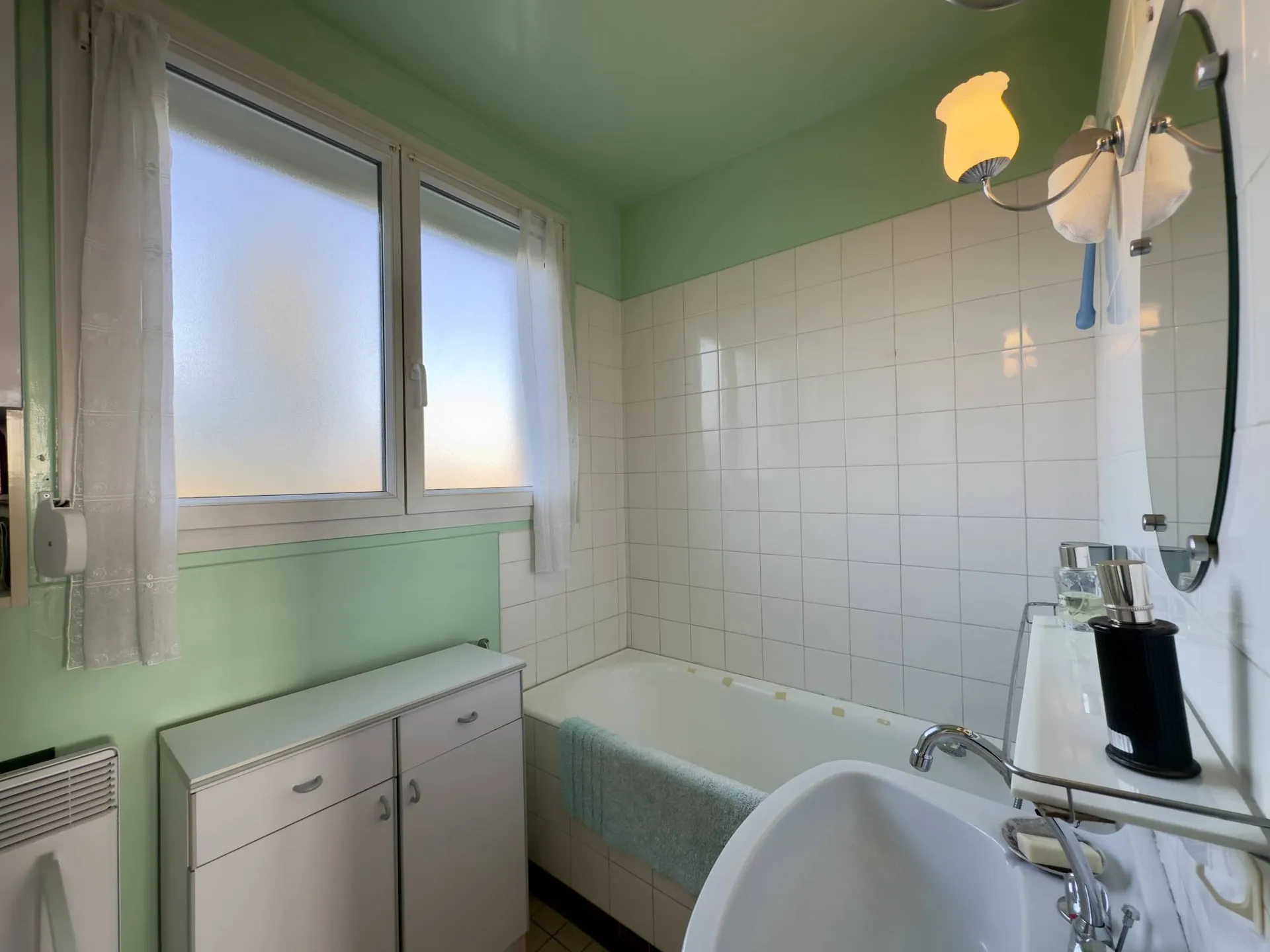 A vendre appartement de 69m² avec place de parking privatif et garage.