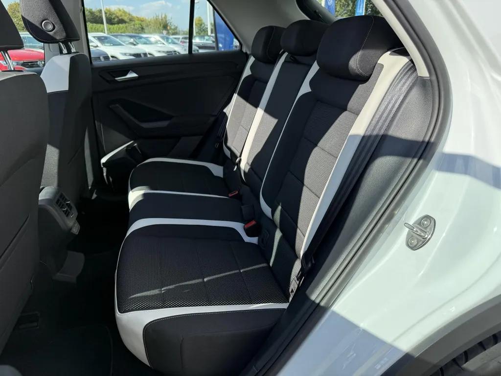 Volkswagen T-Roc occasion diesel 150ch à Rouen : SUV fiable, équipé et garanti en Normandie