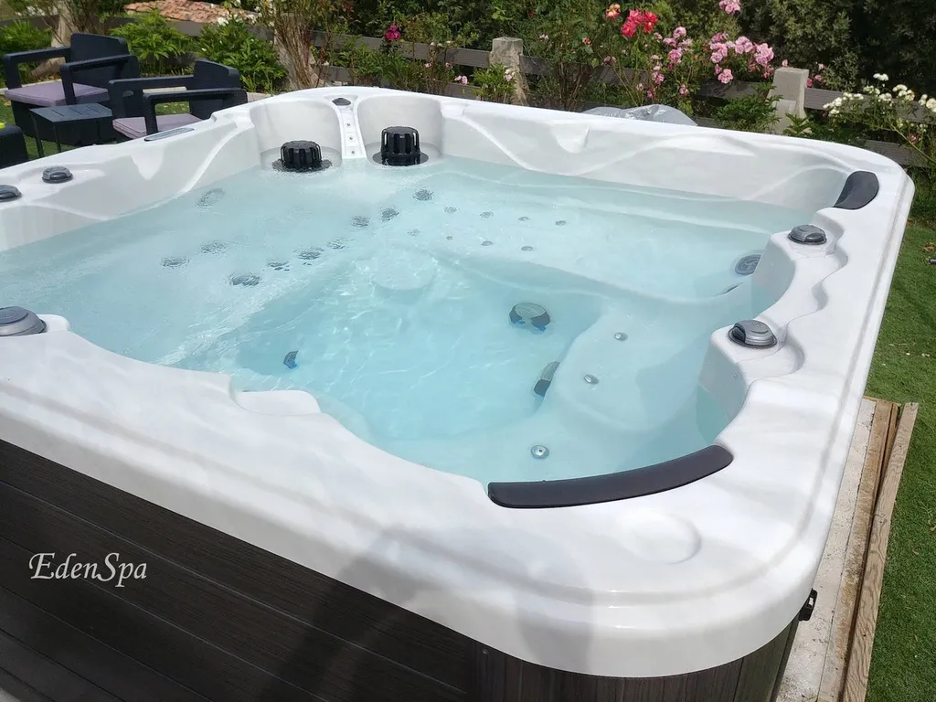 jacuzzi exterieur canadien var
