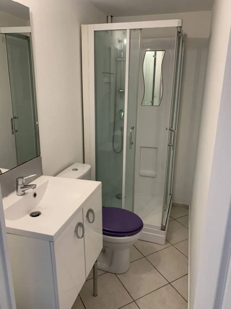 Appartement donnant sur une cour intérieur de la résidence