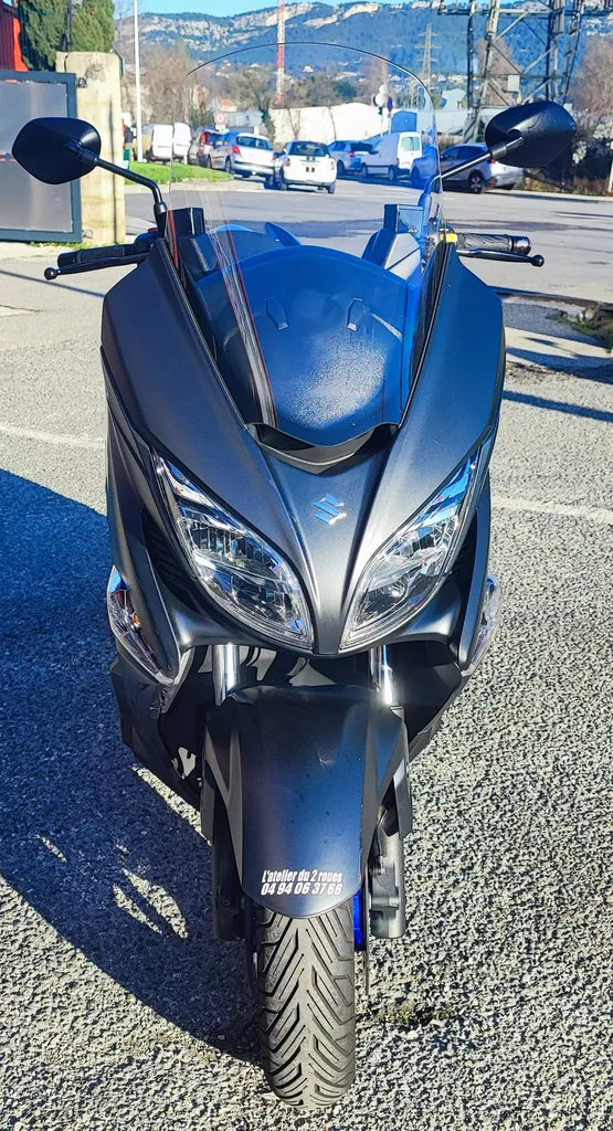 SUZUKI BURGMAN 400 DU 09/2022 AVEC 26200 KM.