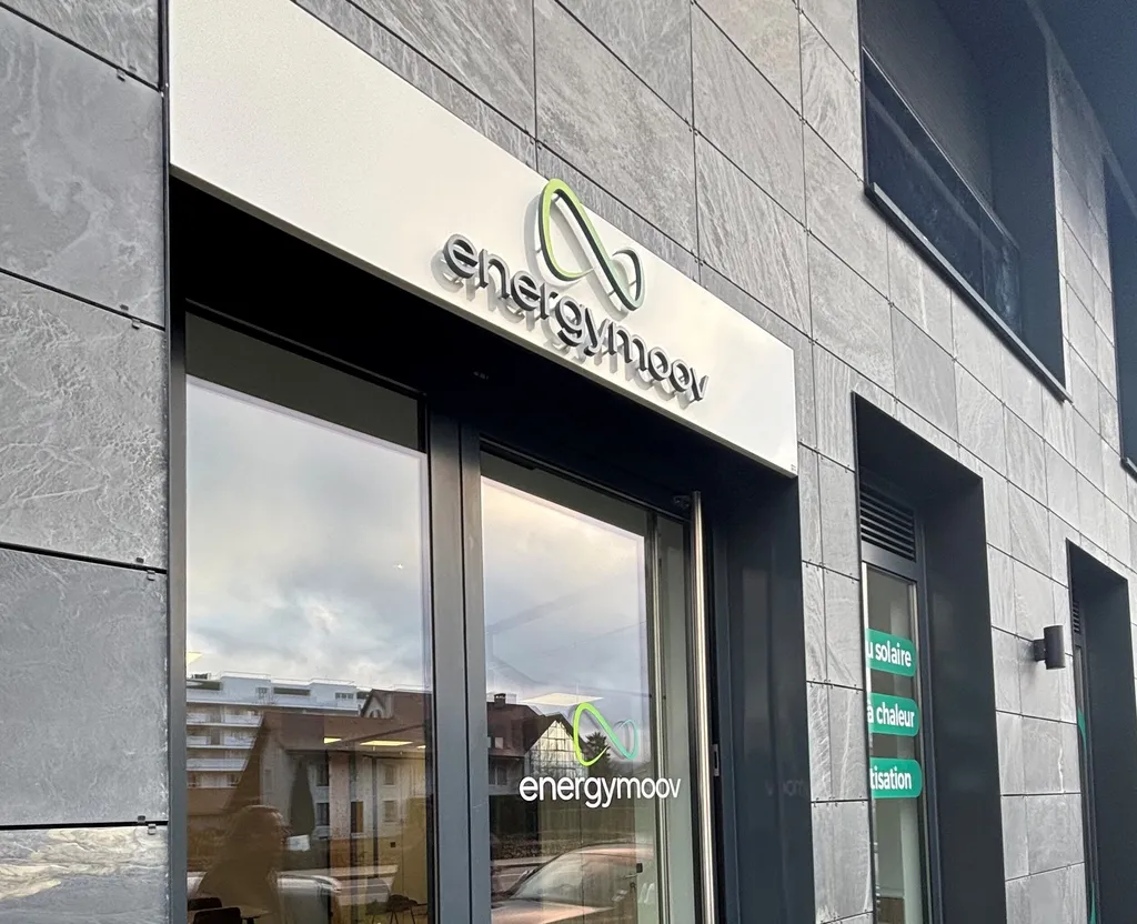 Expert en installation de panneaux solaires photovoltaïques dans le Pays de Gex et Annecy : autoconsommation et économies d’énergie