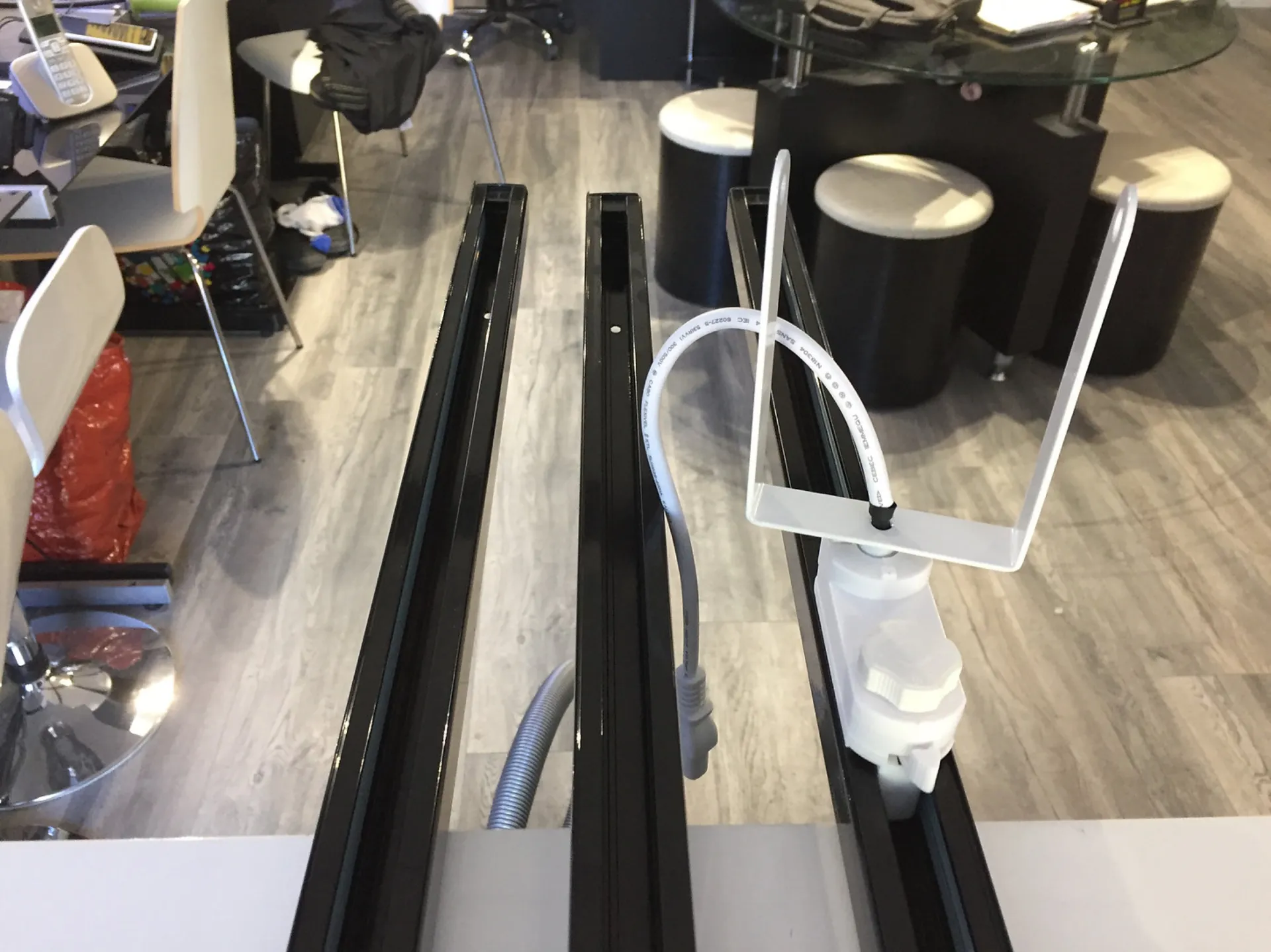 location barre de fixation pour projecteurs gobos à Mougins dans les alpes maritimes