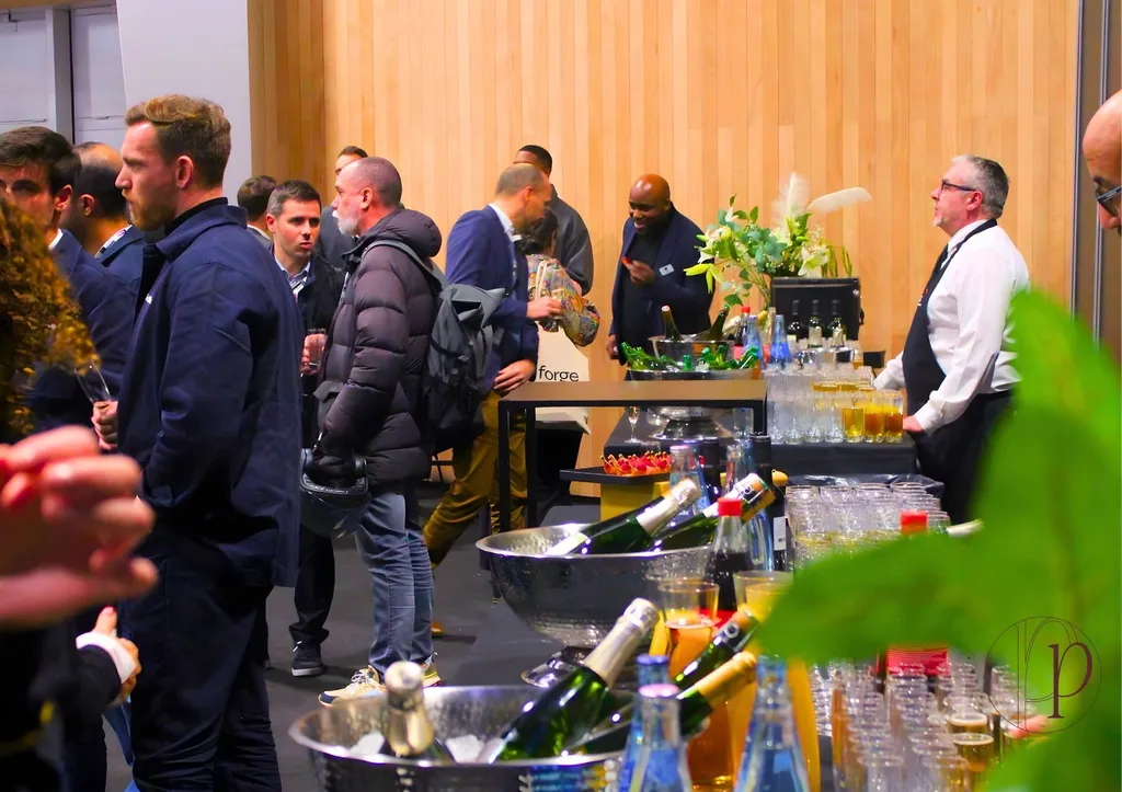 Quand l’expertise sublime les salons professionnels avec un traiteur événementiel à Paris pour des événements corporate sur-mesure