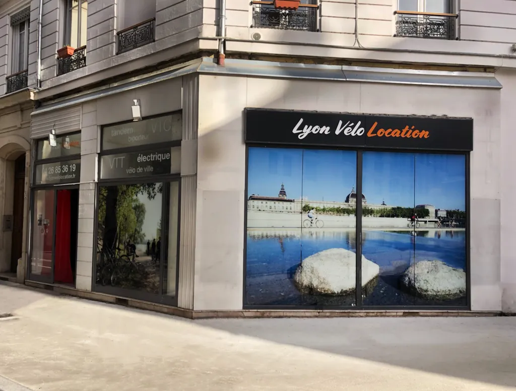 Magasin de location de vélo Lyon vélo Location à Lyon 7e proche de Jean Macé et Saxe Gambetta pour des locations de vélos de randonnée pour la via rhona