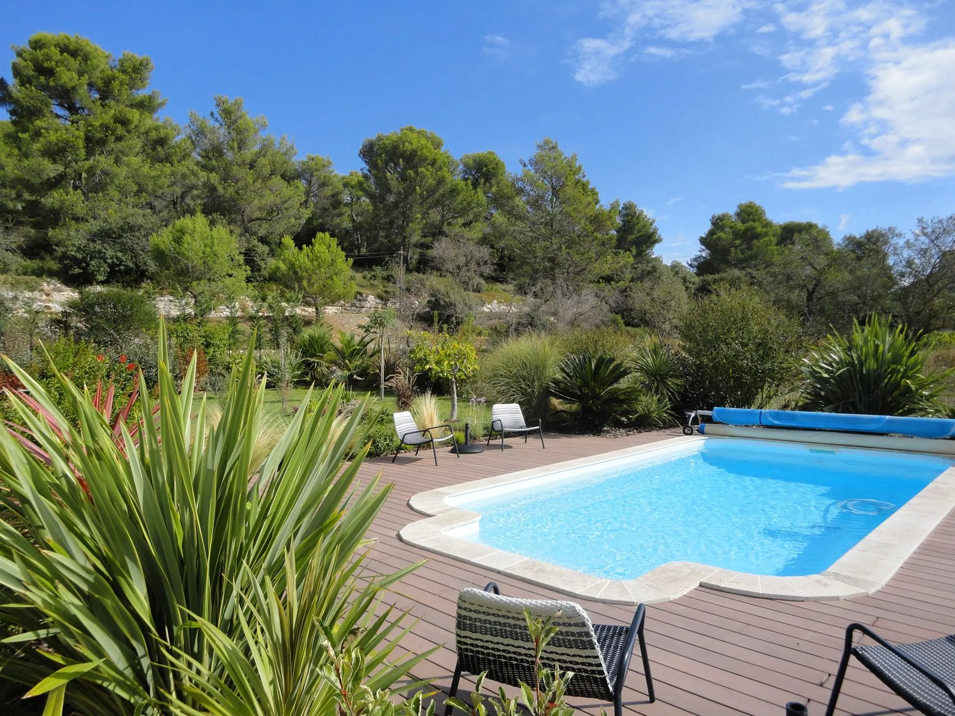 Maison avec piscine et garage à vendre la ciotat