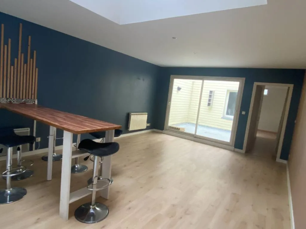Situé au rez-de-chaussée