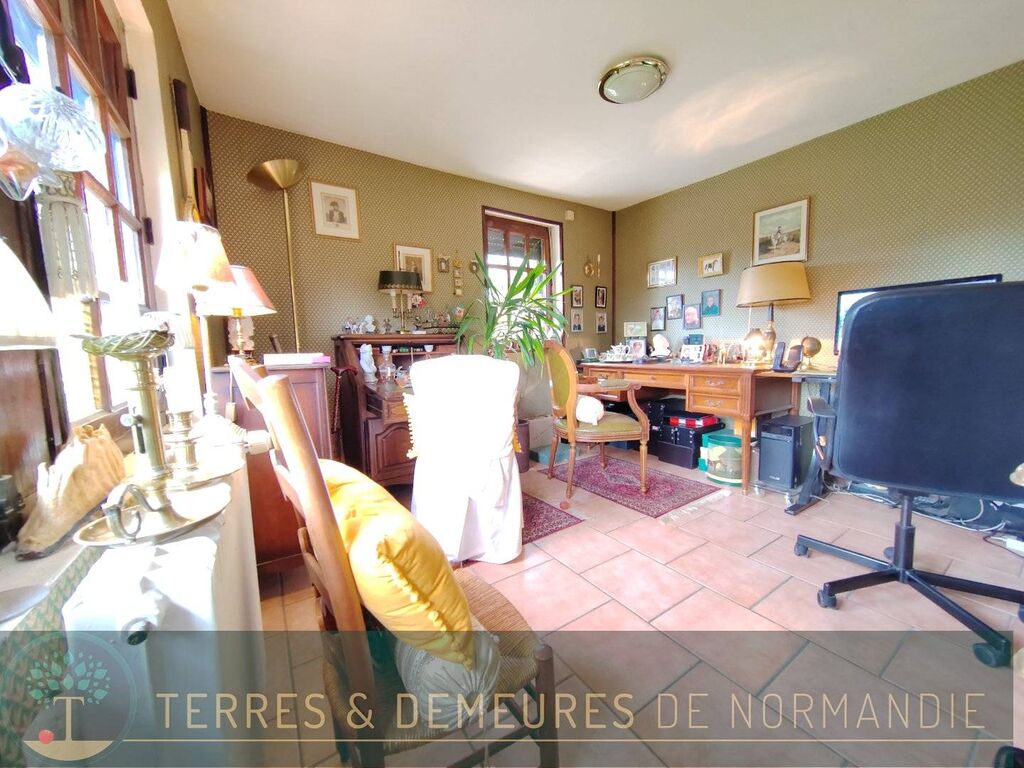 BOURNEVILLE-SAINTE-CROIX  (27500), 5 minutes des commerces.