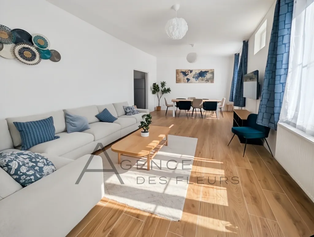 A saisir maison de ville entièrement rénovée de 125 m² habitables sur la commune de ELBEUF 76500