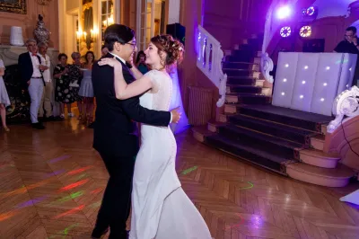 bride and groom paris