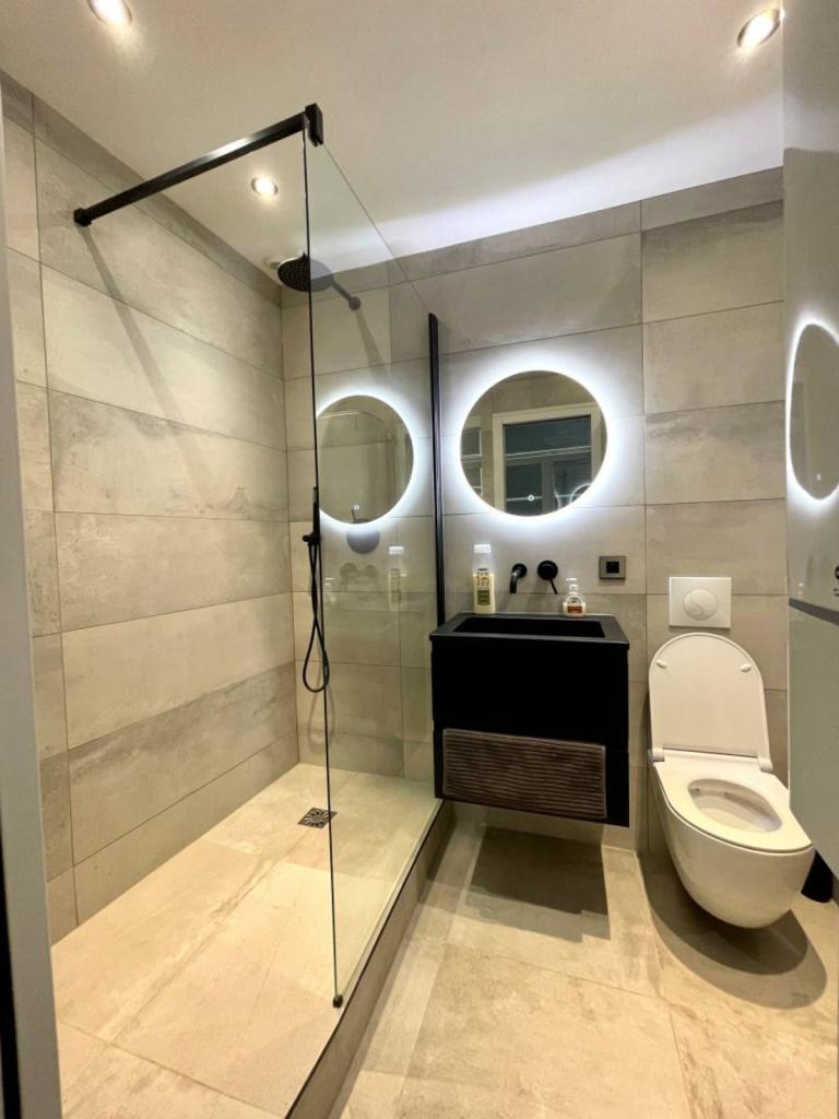 Salle de douches tout confort