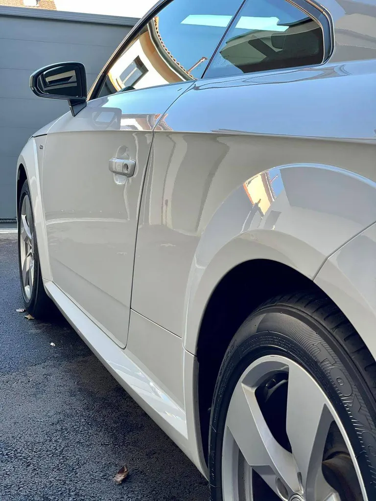 Traitement céramique Audi TT blanche à proximité de Brignais dans le Rhône