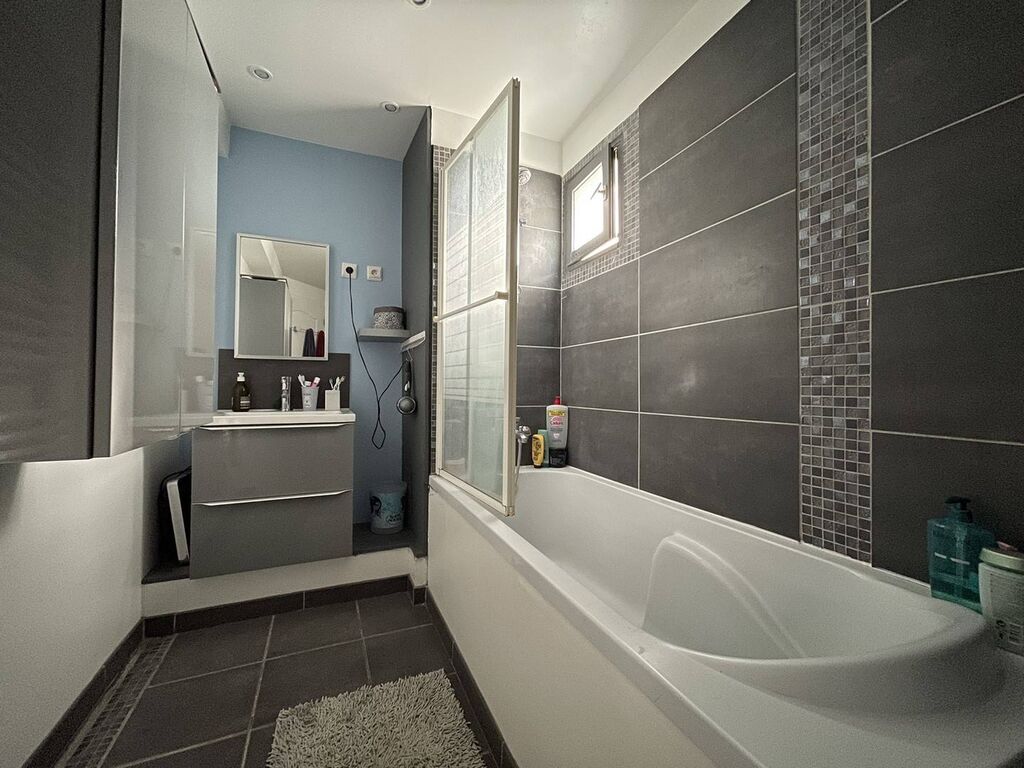 Longère avec dépendance, studio, garage, proche de la mer, Normandie, 76