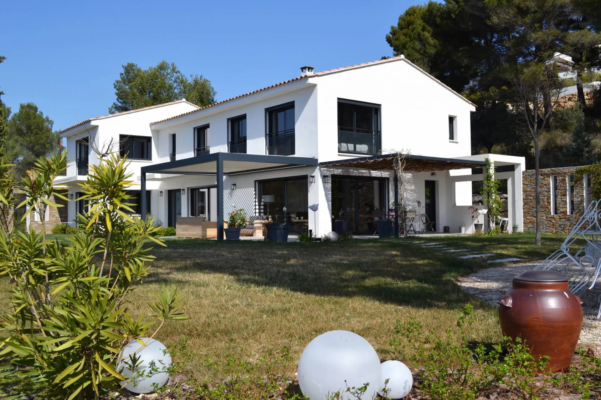Constructeur de maison moderne dans les bouches du Rhône