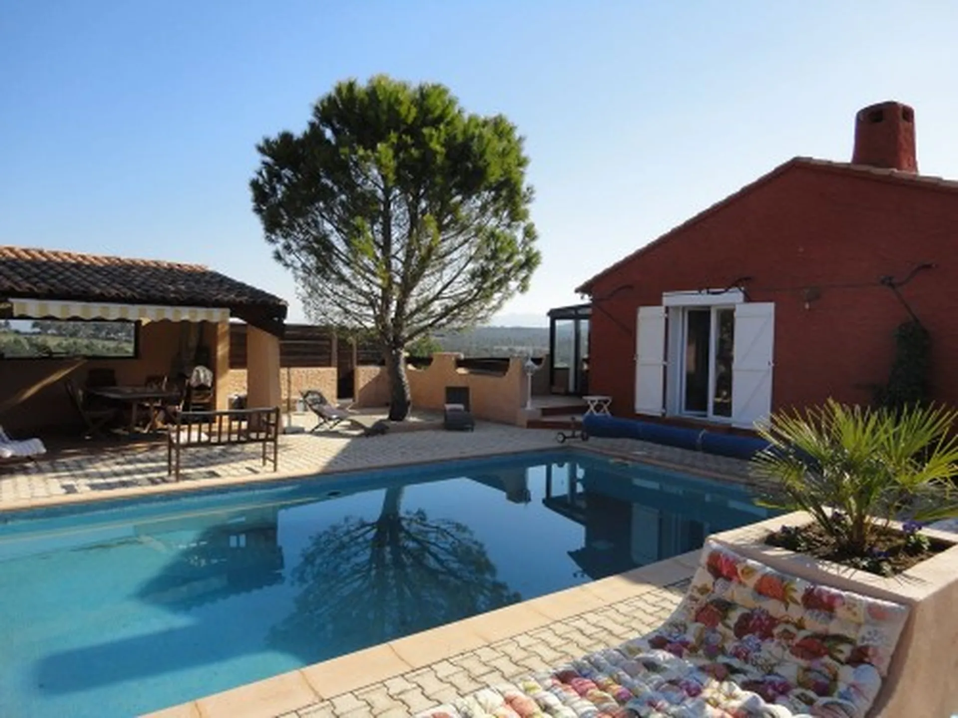  Vente belle maison 4/5 Carnoux  Vue dégagée avec Piscine et T2 indépendant