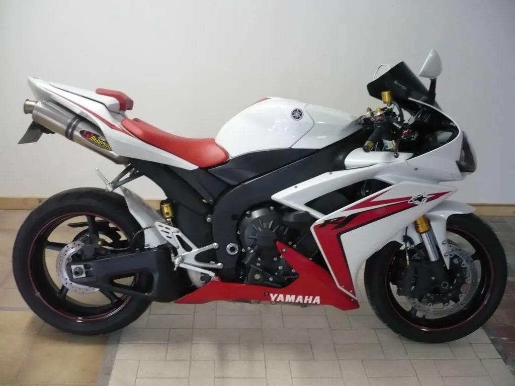 YAMAHA R1 DEPOT VENTE