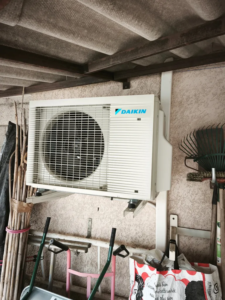 GROUPE EXTERIEUR CLIMATISATION BI SPLIT AIR/AIR DAIKIN 2MXM40A9