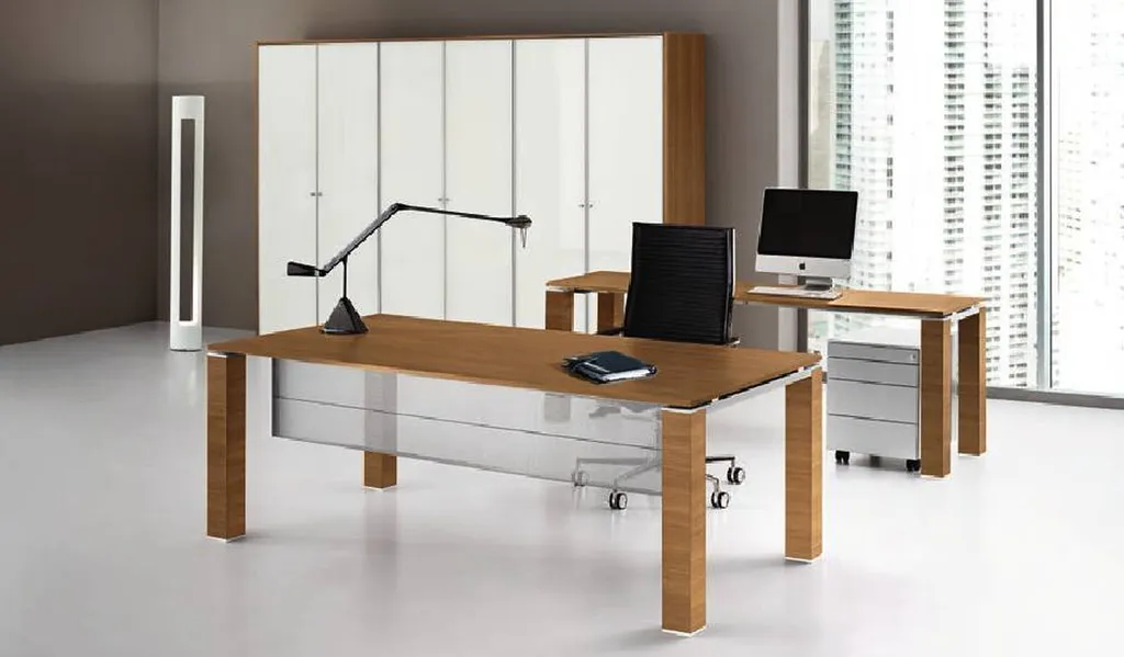 Bureau direction Jet évo avec plateau bois et table retour à BÉZIERS