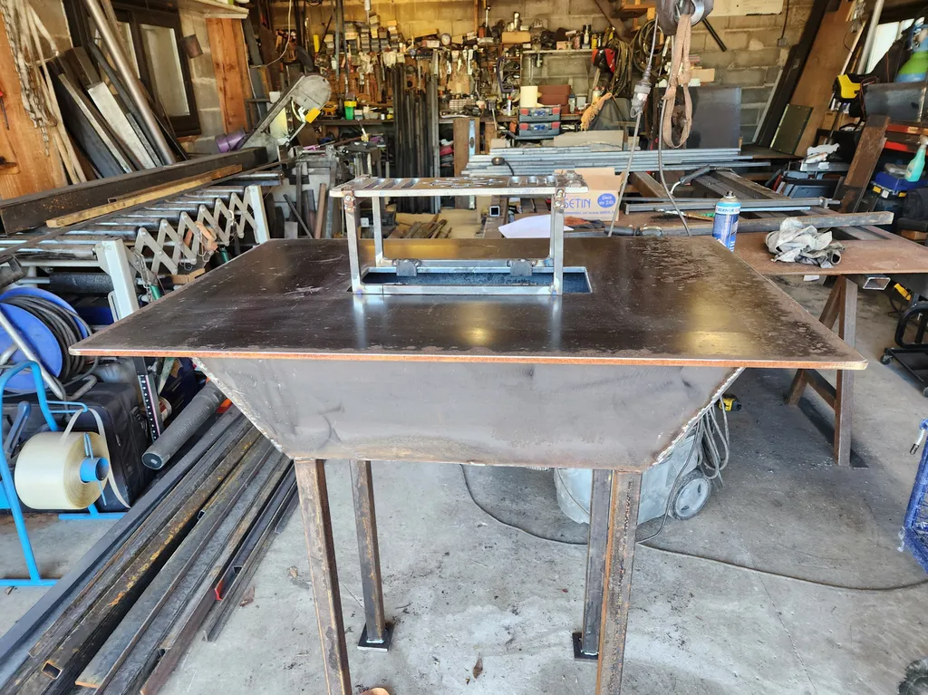 Brasero personnalisé acier brut 